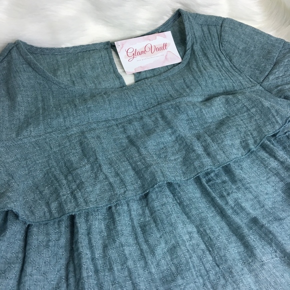 Soft Woven Textured Layered Top - Picture 7 of 7